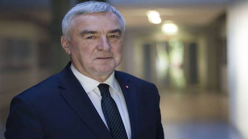 Zdjęcie przedstawiające Marszałka Województwa Świętokrzyskiego - p. Andrzeja Bętkowskiego